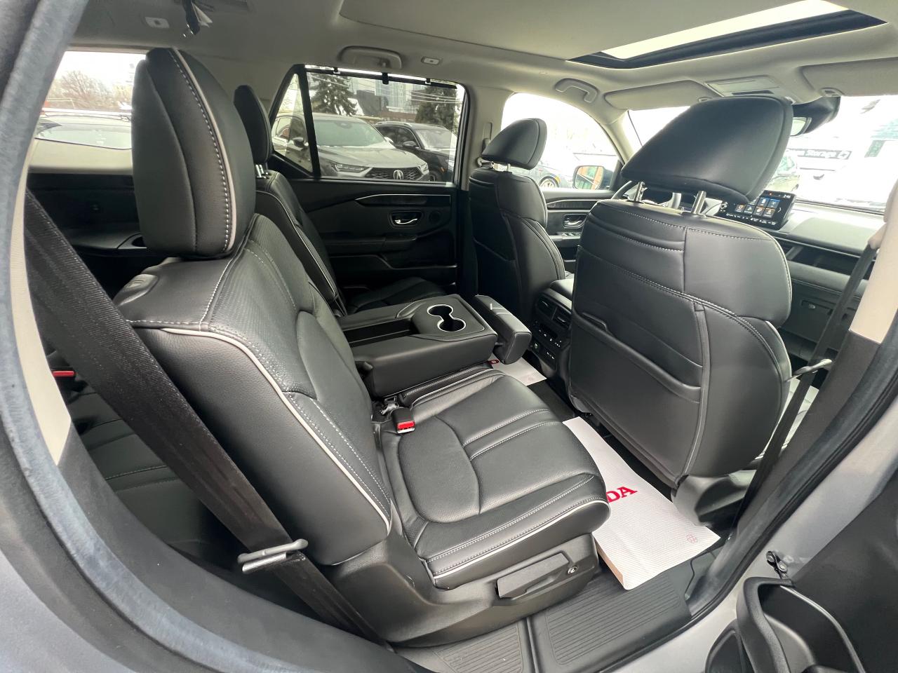 2025 Honda Pilot Touring 4dr All-Wheel Drive Photo