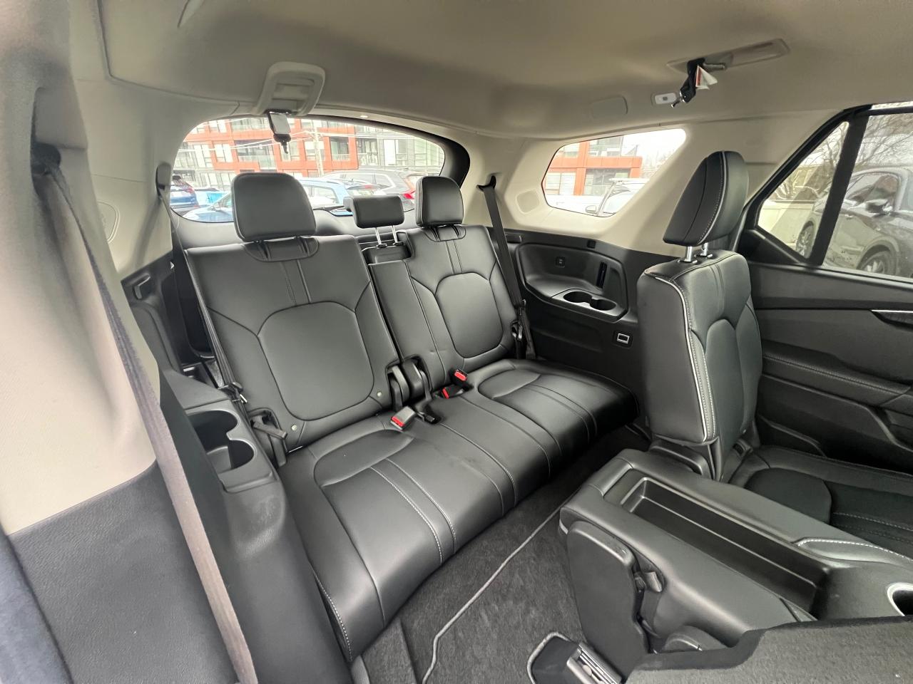 2025 Honda Pilot Touring 4dr All-Wheel Drive Photo