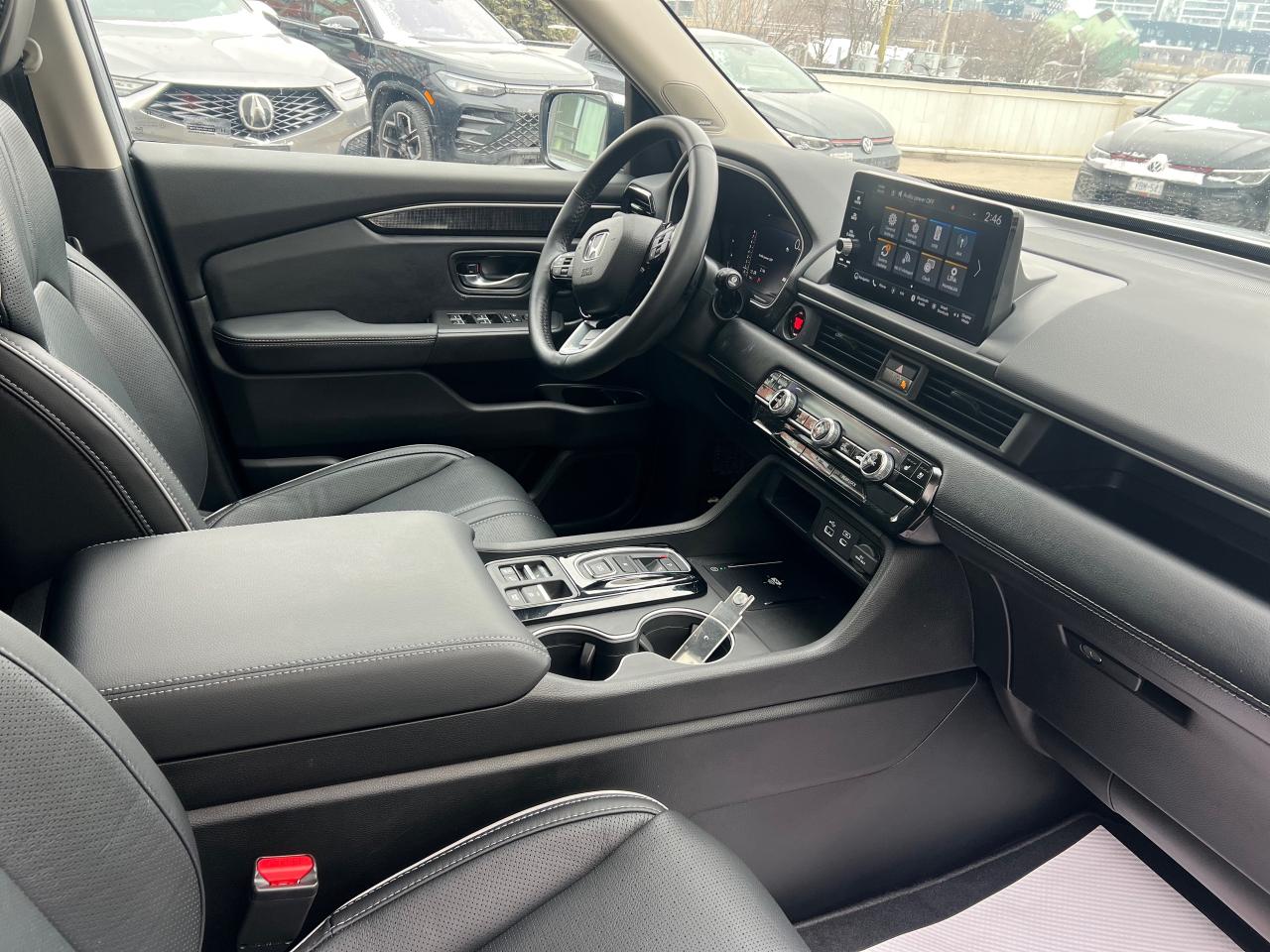 2025 Honda Pilot Touring 4dr All-Wheel Drive Photo