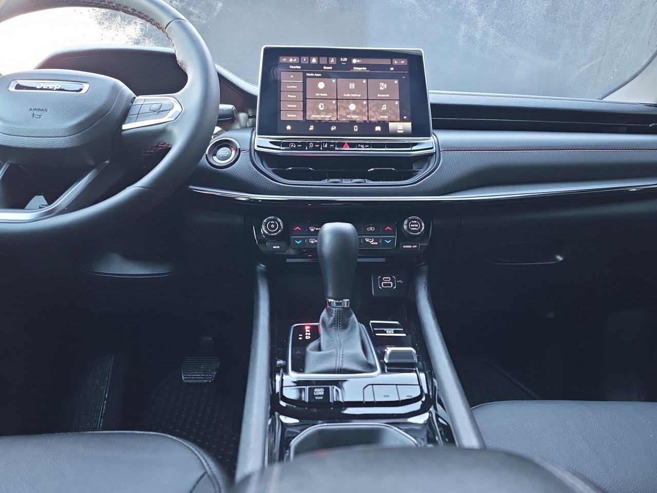 2024 Jeep Compass Trailhawk 4x4 * CARPLAY / CAMERA / LEATHER / LANE Photo