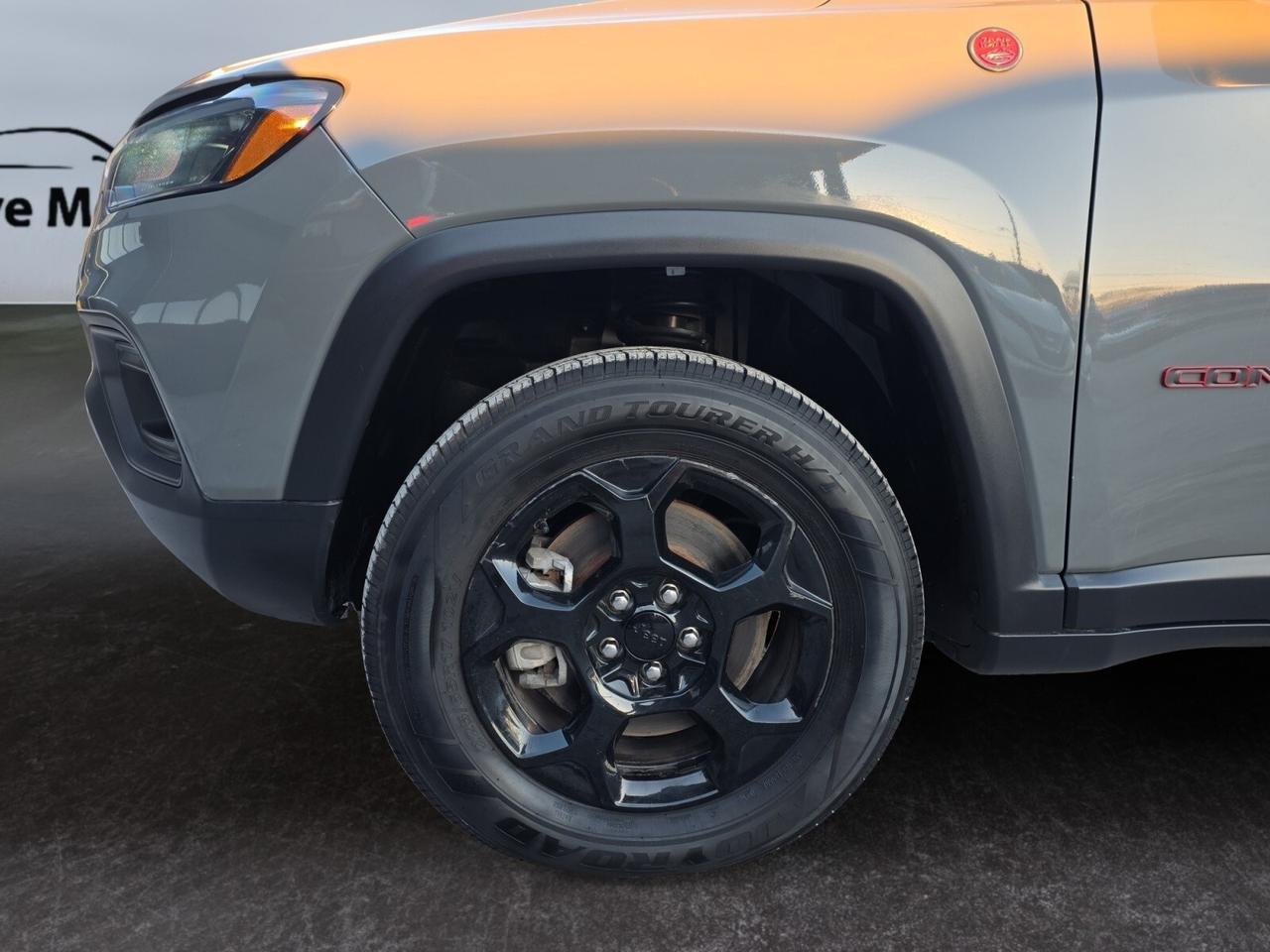 2024 Jeep Compass Trailhawk 4x4 * CARPLAY / CAMERA / LEATHER / LANE Photo