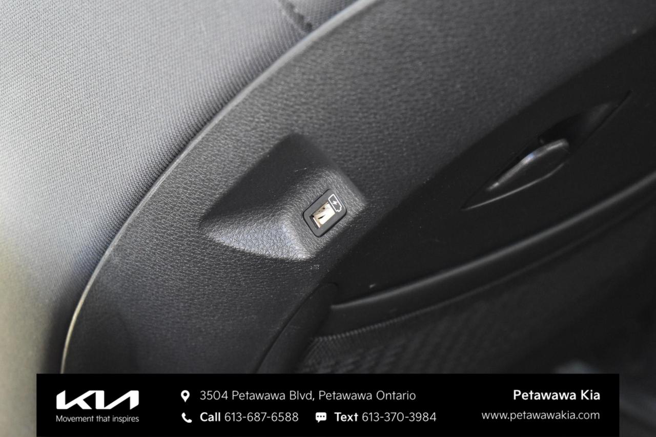 2024 Kia Carnival LX+ Passenger Van Photo