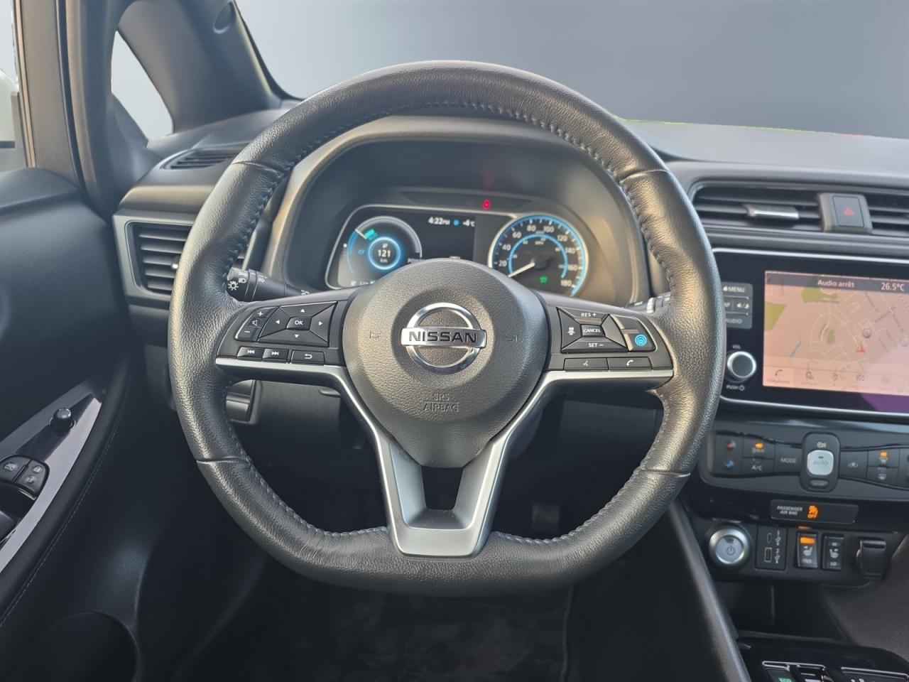 2021 Nissan Leaf SV Hatchback * NAVIGATION / CAMERA / CARPLAY / BLI Photo