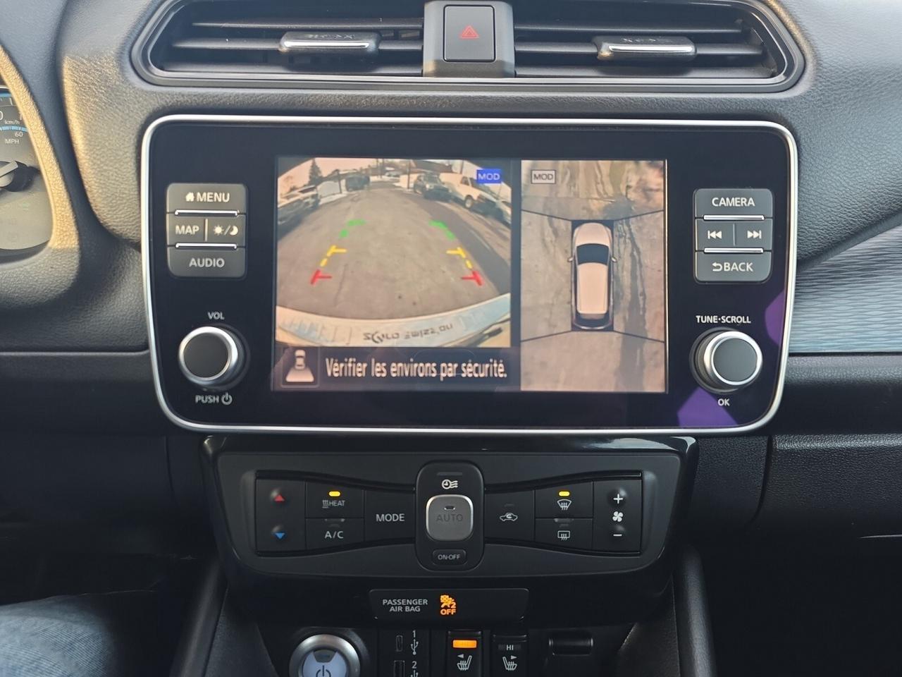 2021 Nissan Leaf SV Hatchback * NAVIGATION / CAMERA / CARPLAY / BLI Photo