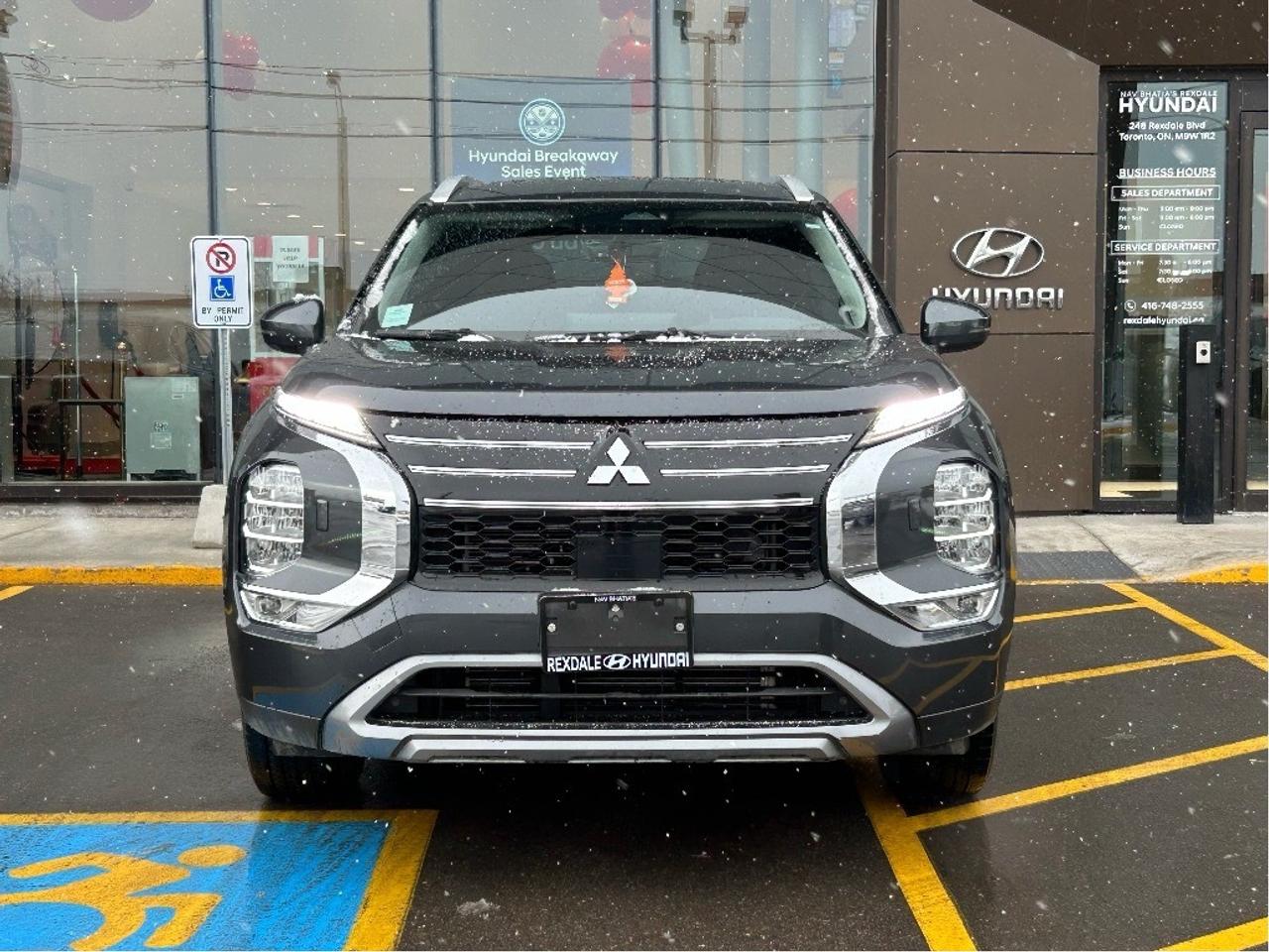 2025 Mitsubishi Outlander SE S-AWC   CLEAN CARFAX   ONE OWNER Photo