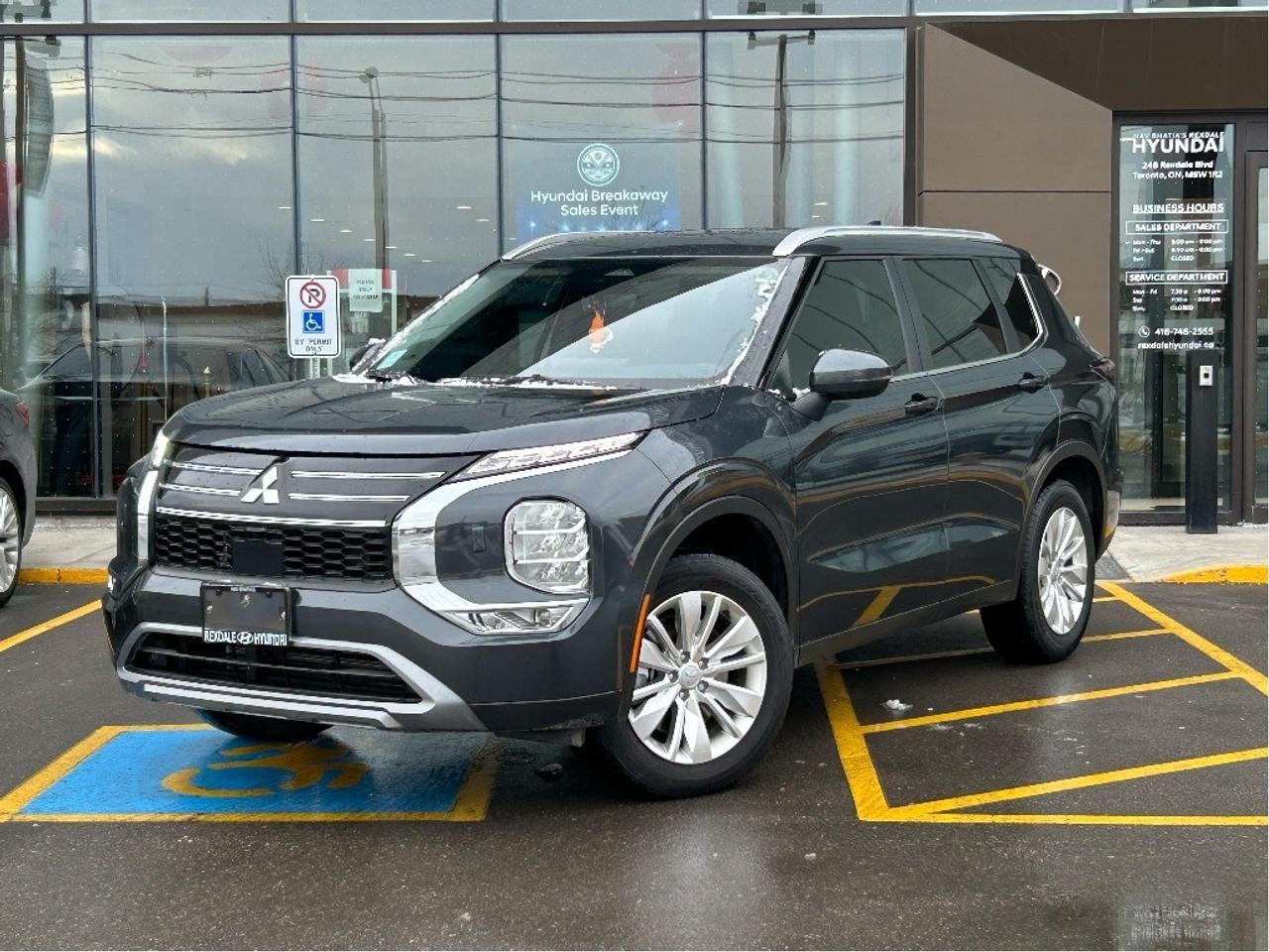 2025 Mitsubishi Outlander SE S-AWC   CLEAN CARFAX   ONE OWNER Photo