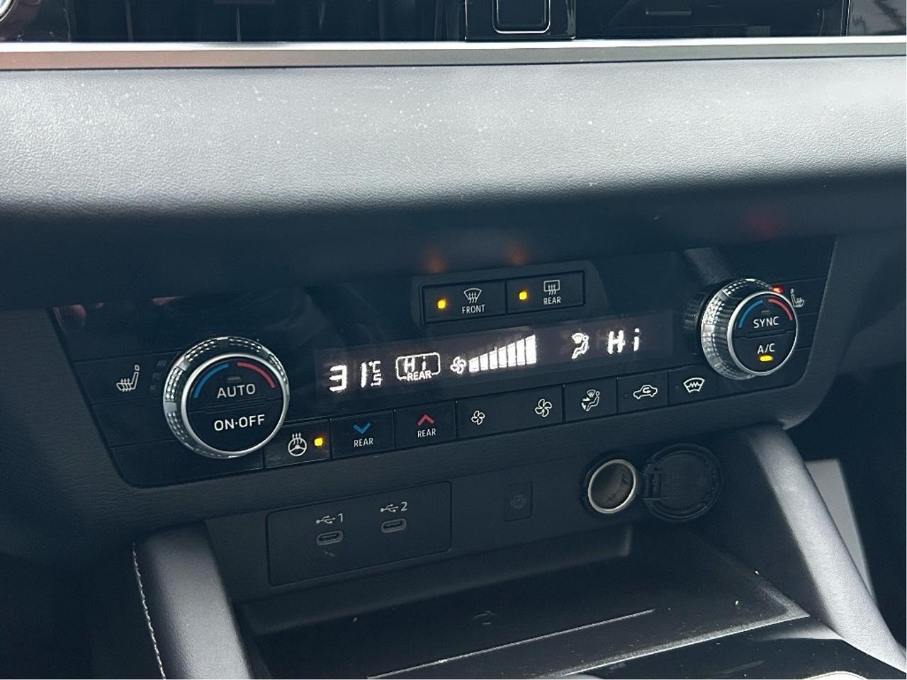 2025 Mitsubishi Outlander SE S-AWC   CLEAN CARFAX   ONE OWNER Photo