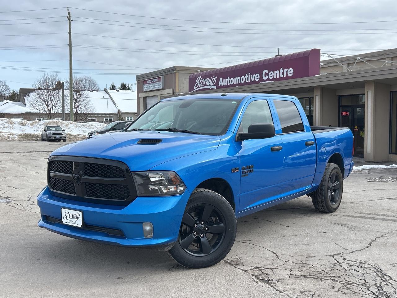 2022 RAM 1500 Classic Express CREWCAB 5.7L/4X4 CALL NAPANEE 613-354-2100 Photo0
