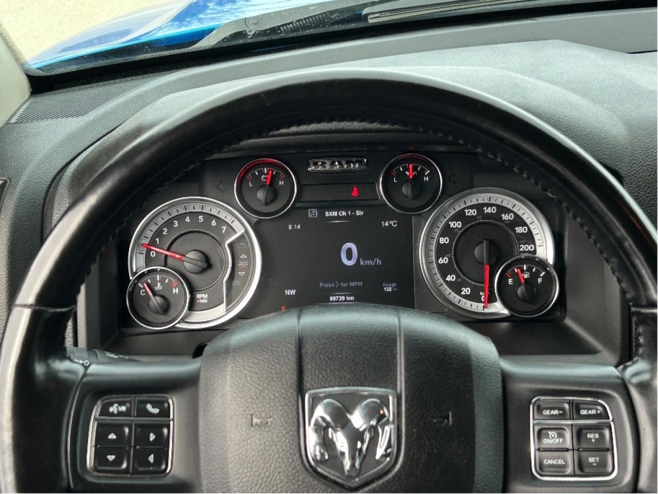 2022 RAM 1500 Classic Express CREWCAB 5.7L/4X4 CALL NAPANEE 613-354-2100 Photo