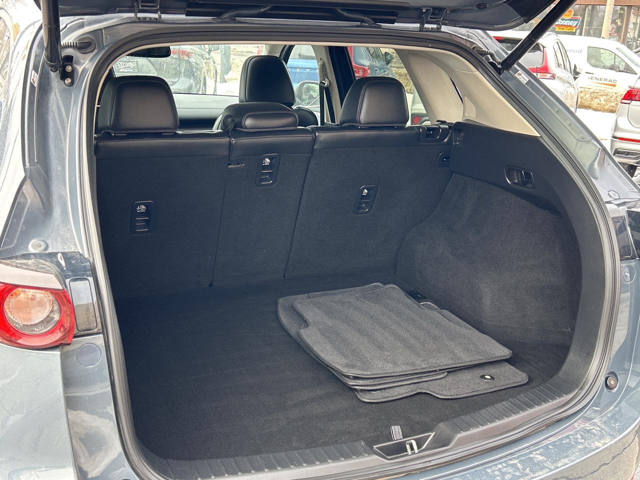 2021 Mazda CX-5 GT WELL EQUIPPED **BELLEVILLE 613-961-8848** Photo