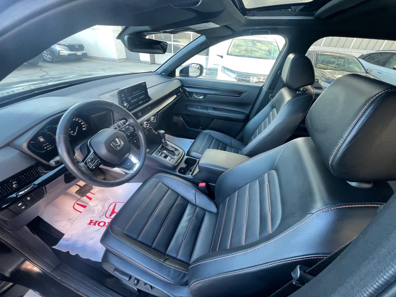 2023 Honda CR-V Hybrid Touring 4dr All-Wheel Drive Photo