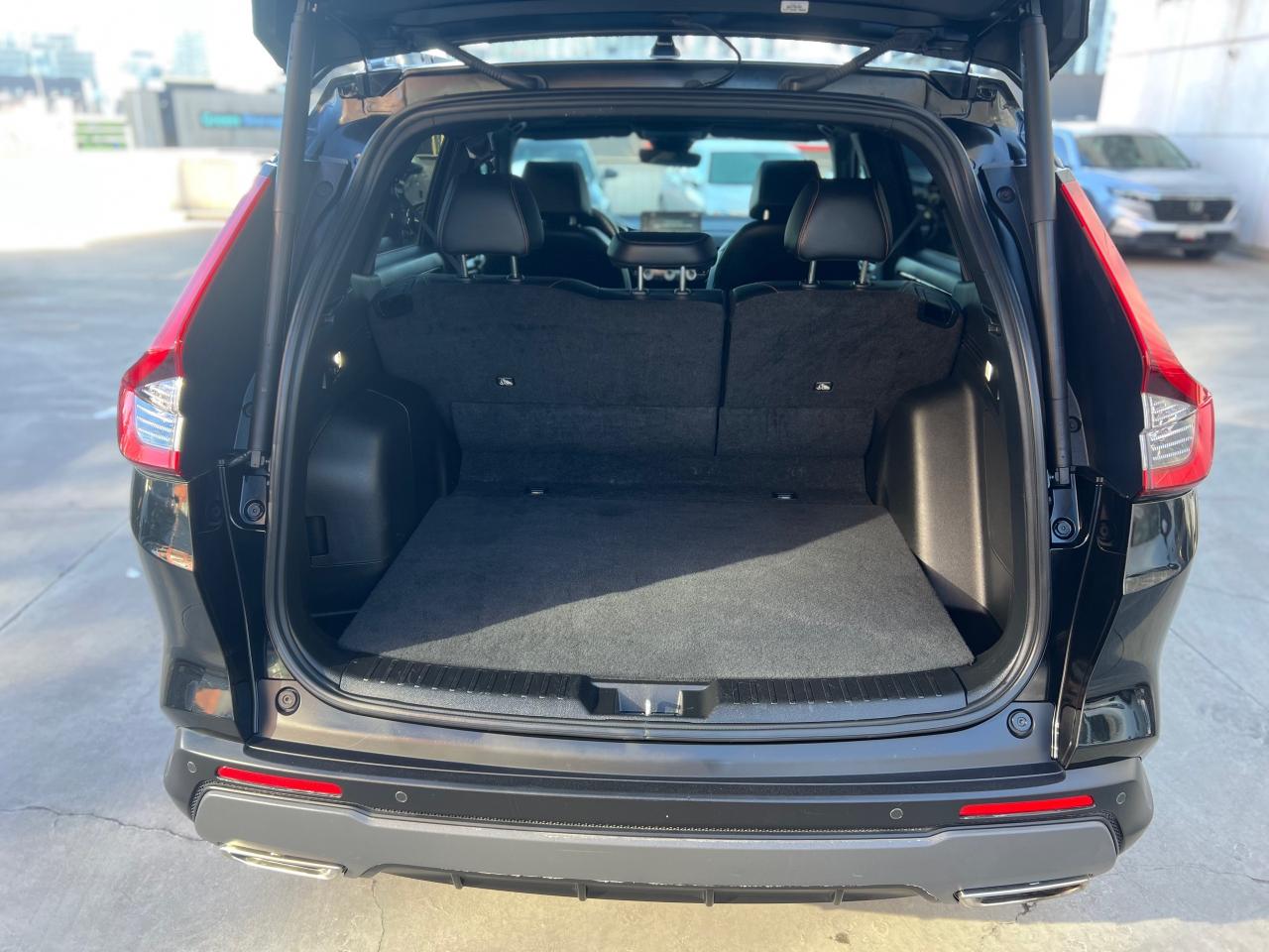 2023 Honda CR-V Hybrid Touring 4dr All-Wheel Drive Photo