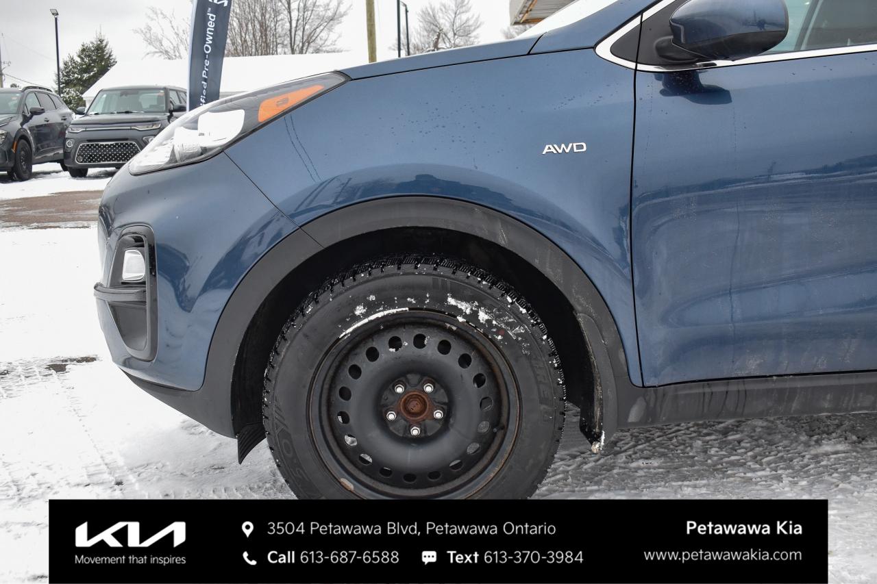 2021 Kia Sportage LX 4dr All-wheel Drive Photo2