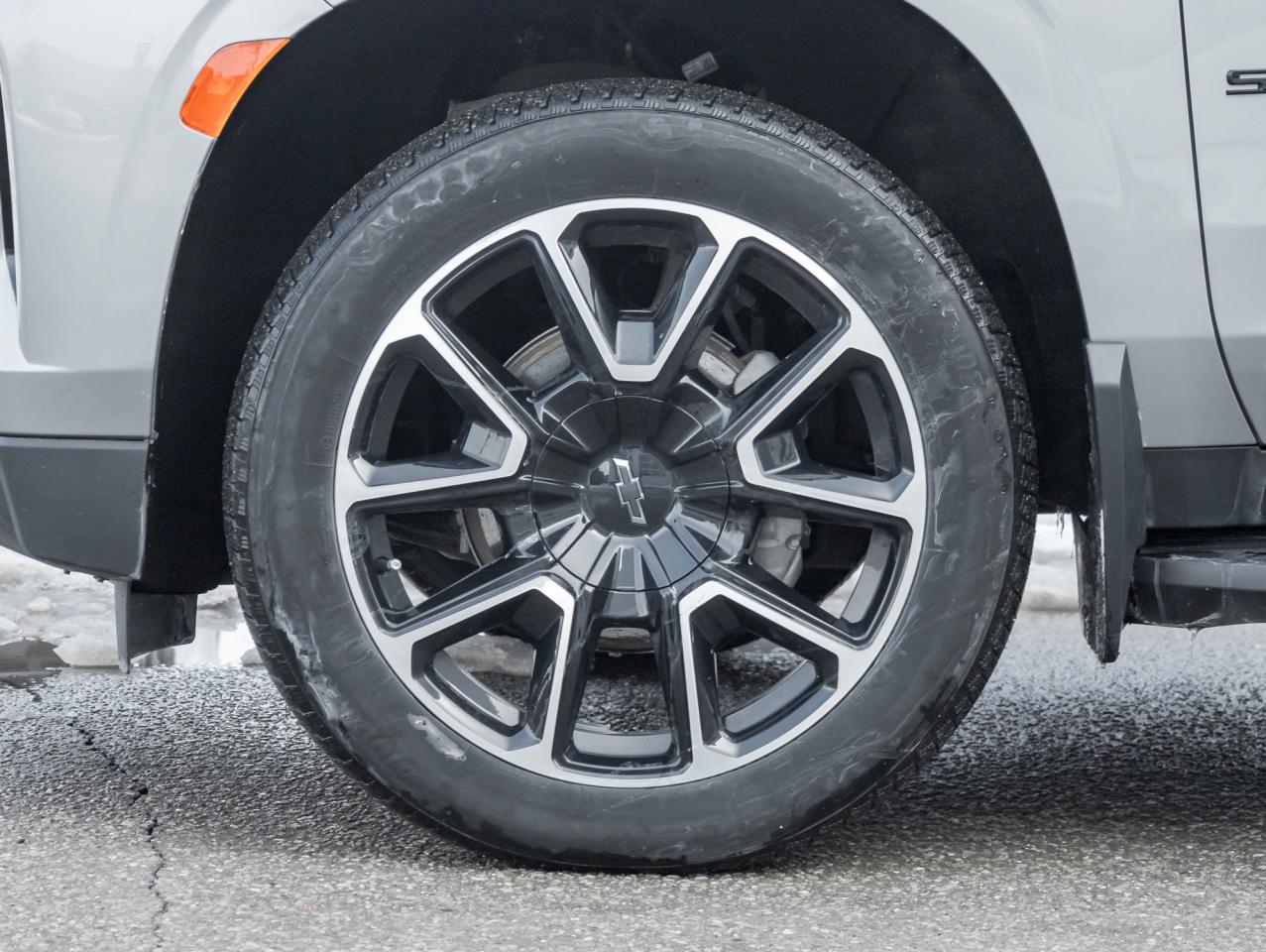 2024 Chevrolet Suburban RST 4dr 4x4 Photo