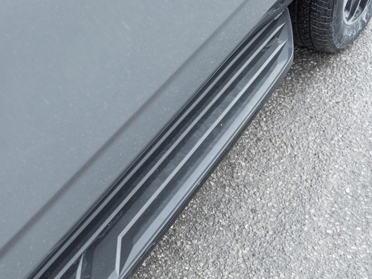 2024 Chevrolet Suburban RST 4dr 4x4 Photo