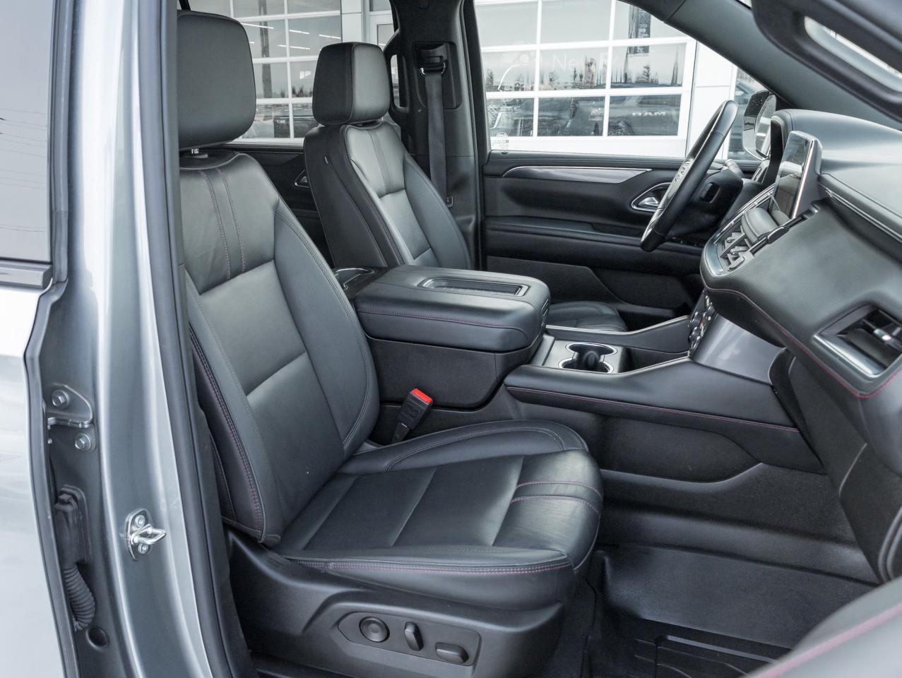 2024 Chevrolet Suburban RST 4dr 4x4 Photo