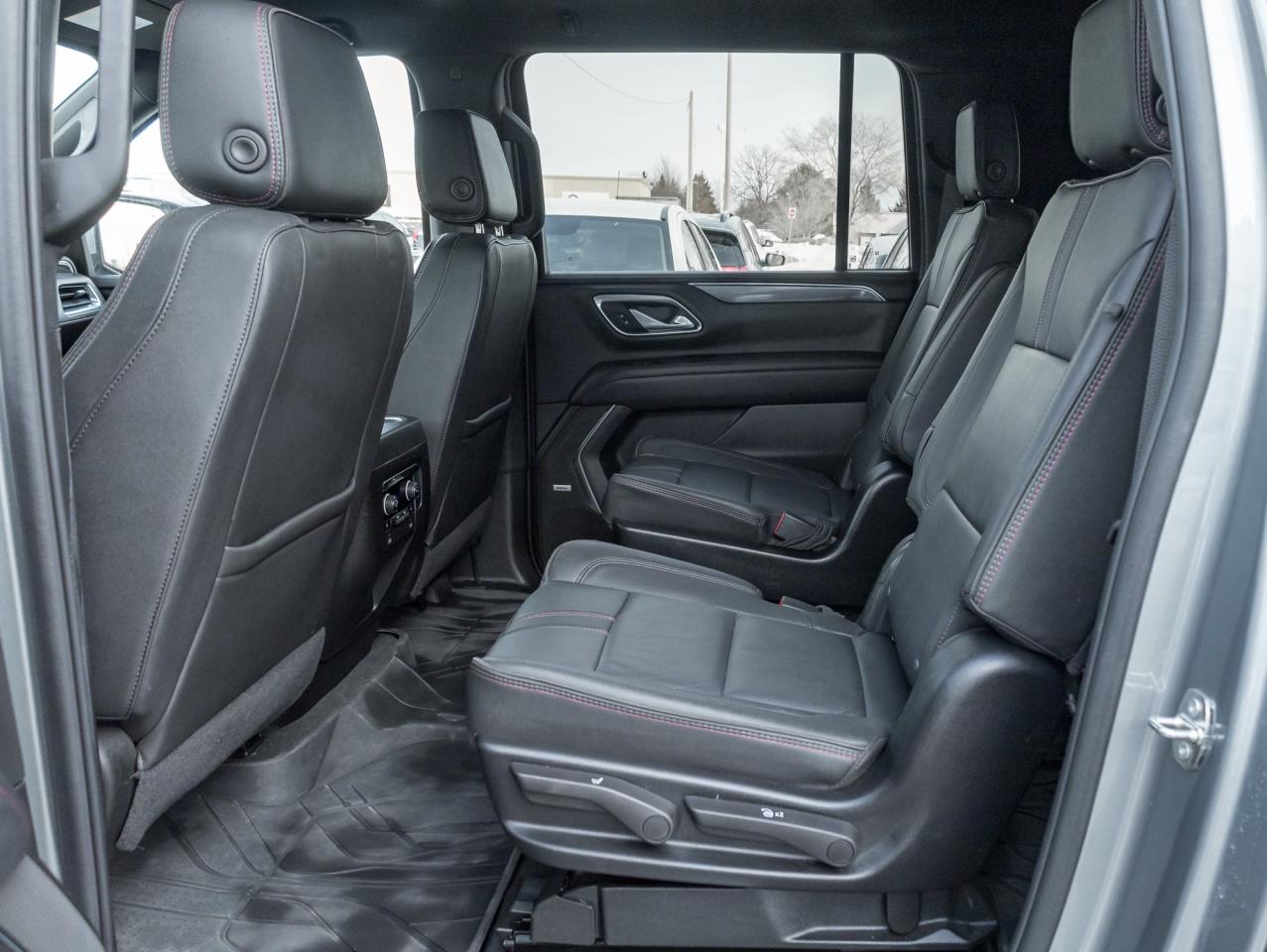 2024 Chevrolet Suburban RST 4dr 4x4 Photo