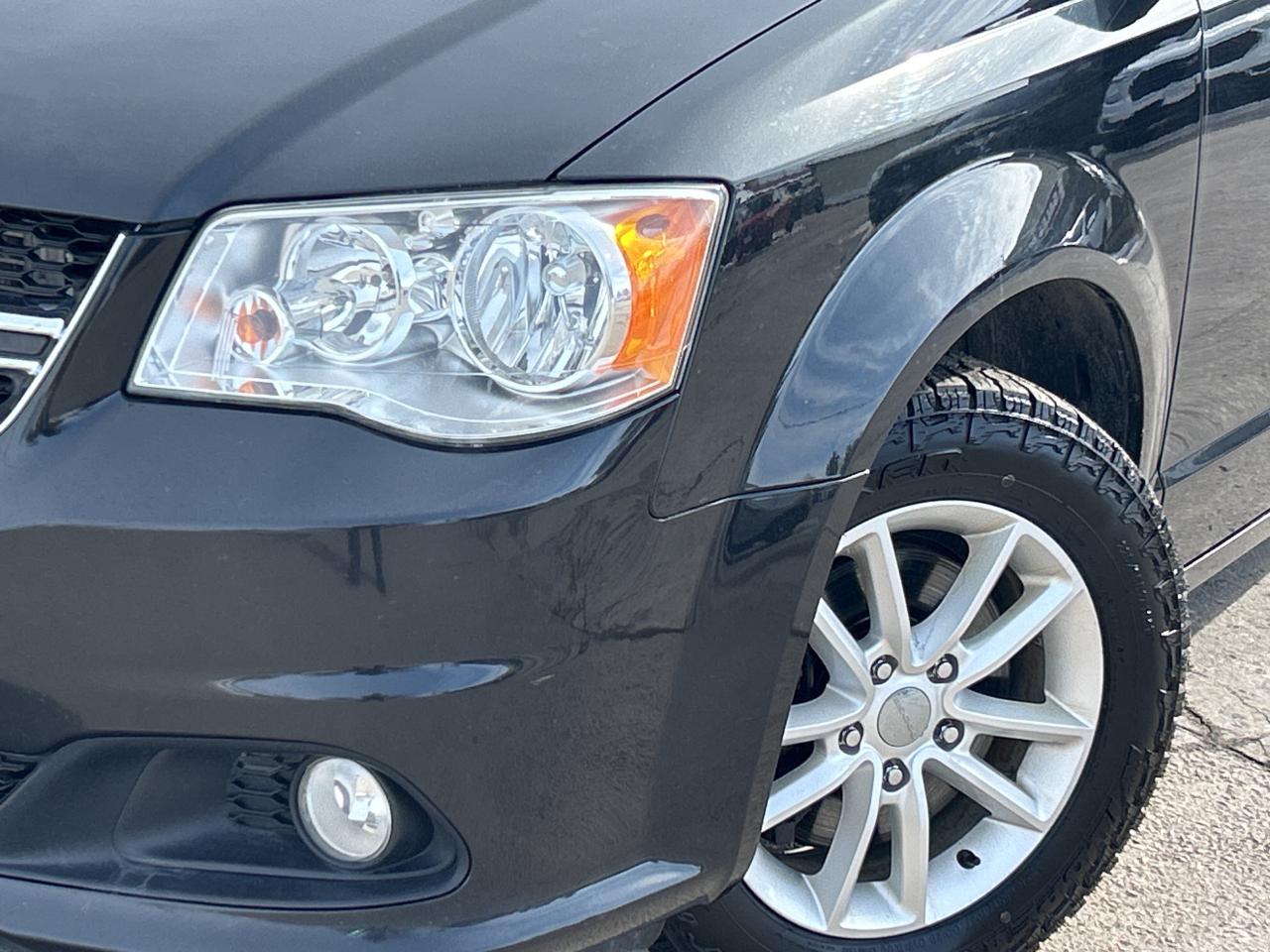 2018 Dodge Grand Caravan SXT Premium Plus Photo