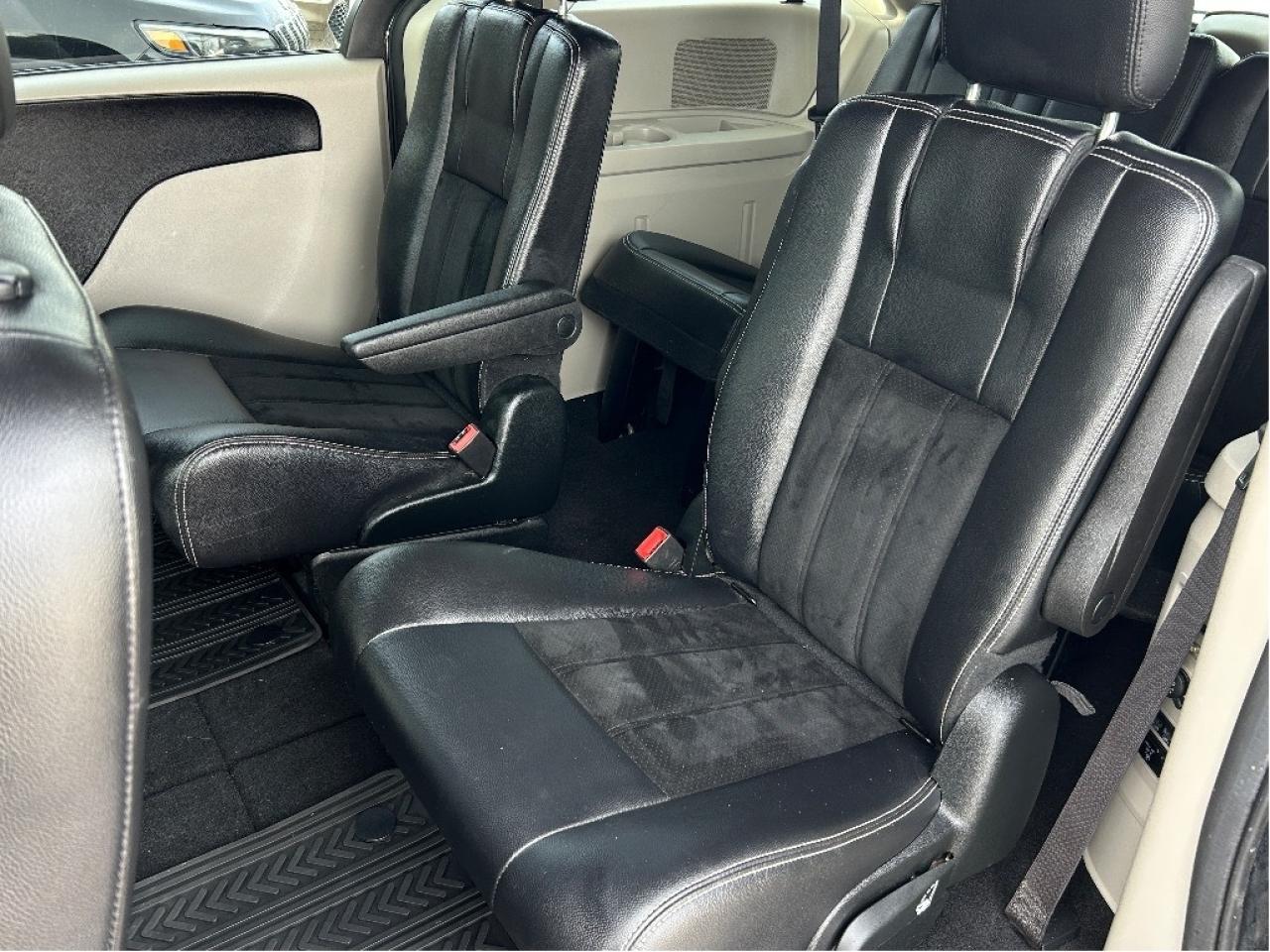 2018 Dodge Grand Caravan SXT Premium Plus Photo