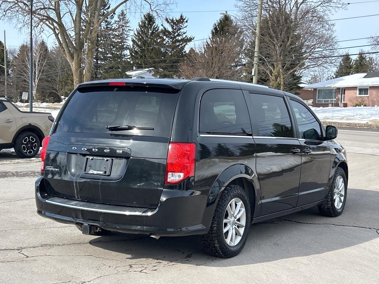 2018 Dodge Grand Caravan SXT Premium Plus DVD PLAYER CALL PICTON 120K KM'S Photo4