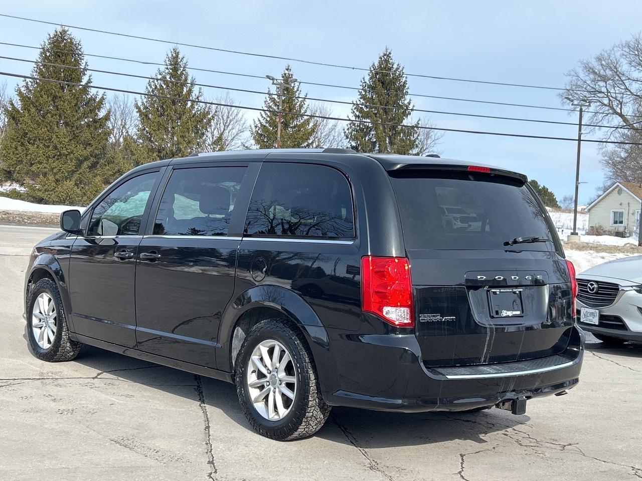 2018 Dodge Grand Caravan SXT Premium Plus DVD PLAYER CALL PICTON 120K KM'S Photo2
