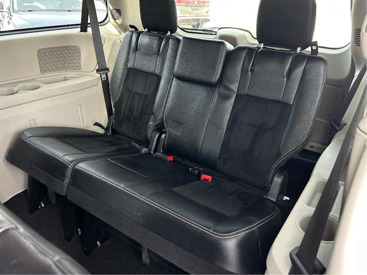 2018 Dodge Grand Caravan SXT Premium Plus DVD PLAYER CALL PICTON 120K KM'S Photo