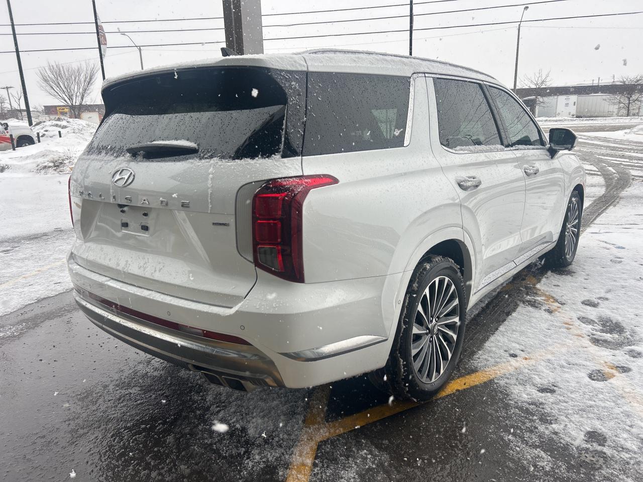 2025 Hyundai PALISADE Ultimate 7-Pass AWD   Starting from 5.29% OAC Photo