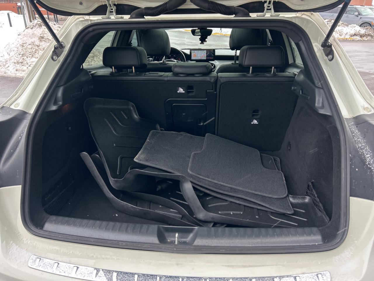 2015 Mercedes-Benz GLA-Class 4MATIC 4dr GLA 250 Photo