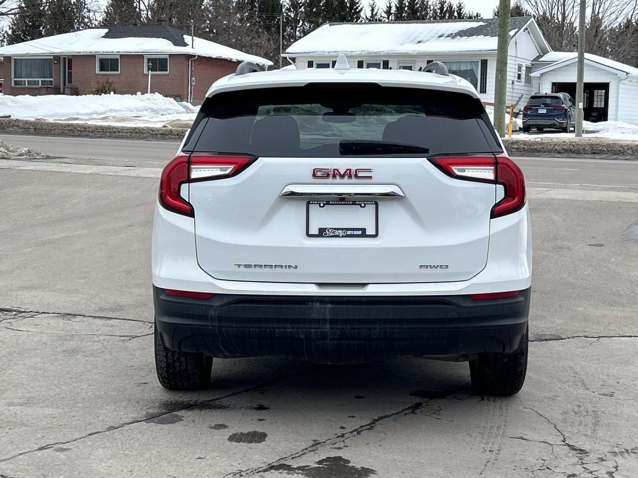 2024 GMC Terrain SLE Photo3
