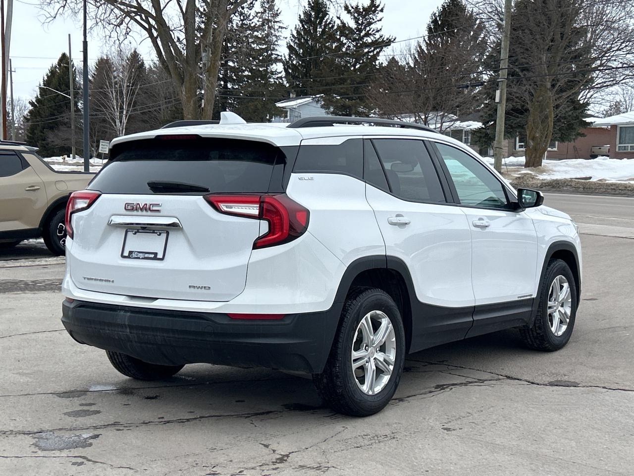 2024 GMC Terrain SLE Photo