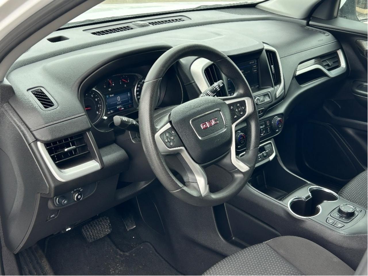 2024 GMC Terrain SLE Photo