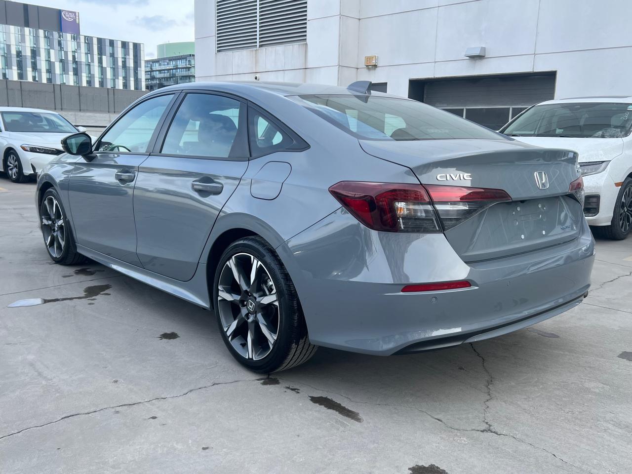 2025 Honda Civic Hybrid Sport Touring 4dr Sedan Photo4