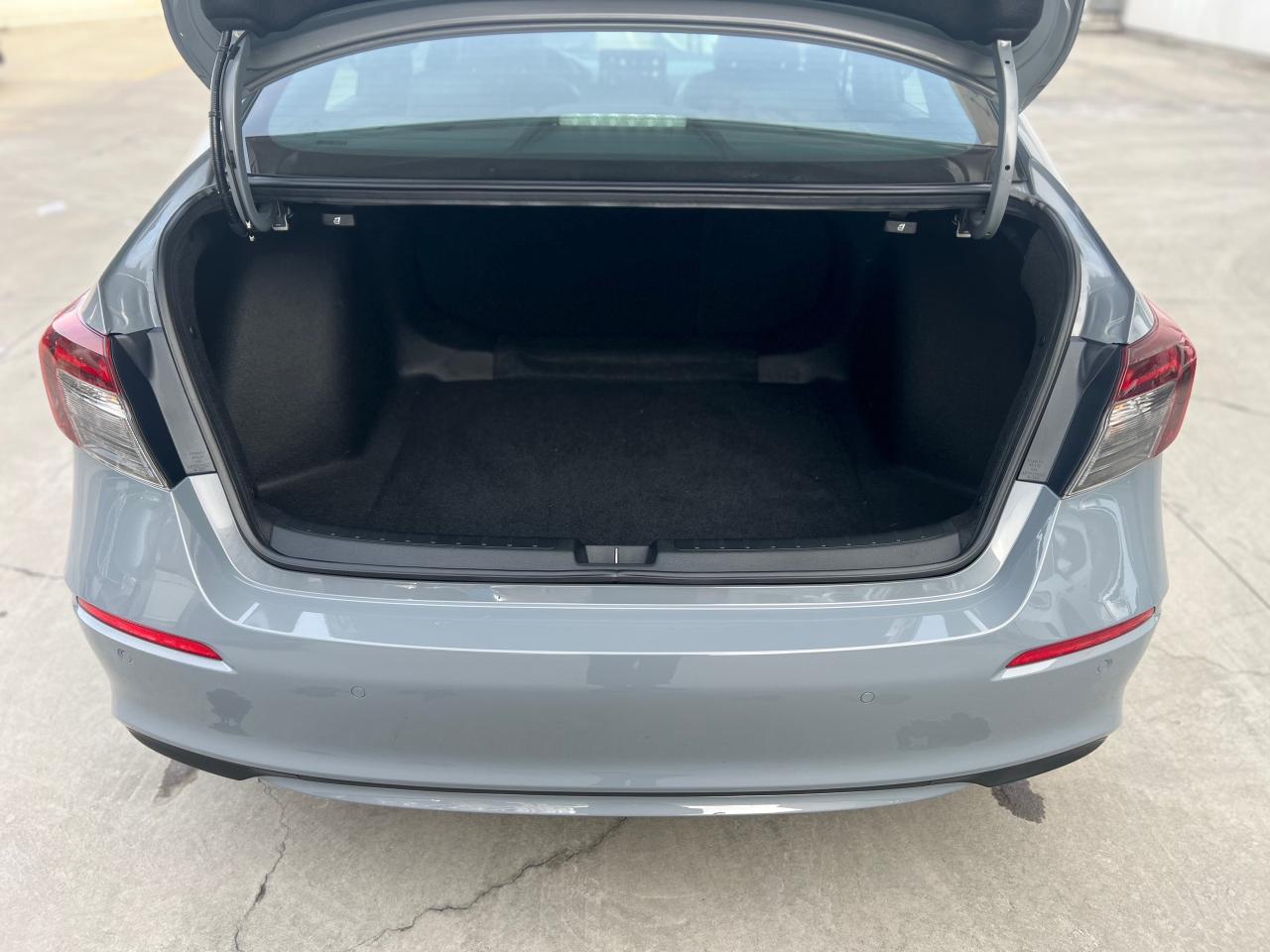 2025 Honda Civic Hybrid Sport Touring 4dr Sedan Photo