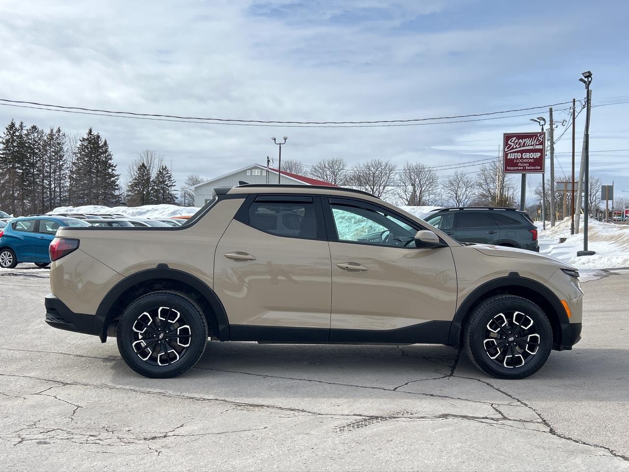 2024 Hyundai Santa Cruz Preferred 48k kms CALL BELLEVILLE 613-961-8848 Photo