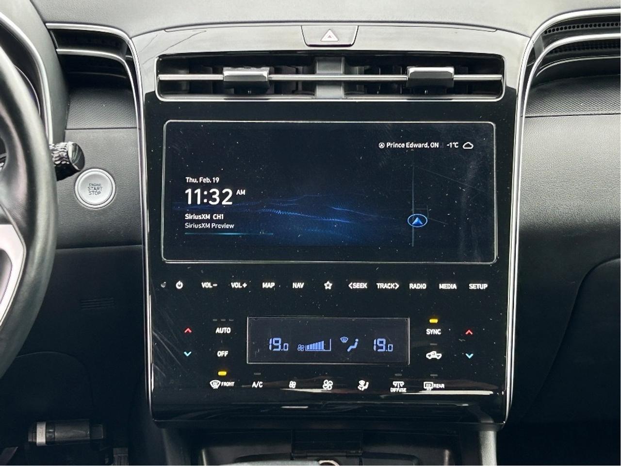 2024 Hyundai Santa Cruz Preferred 48k kms CALL BELLEVILLE 613-961-8848 Photo