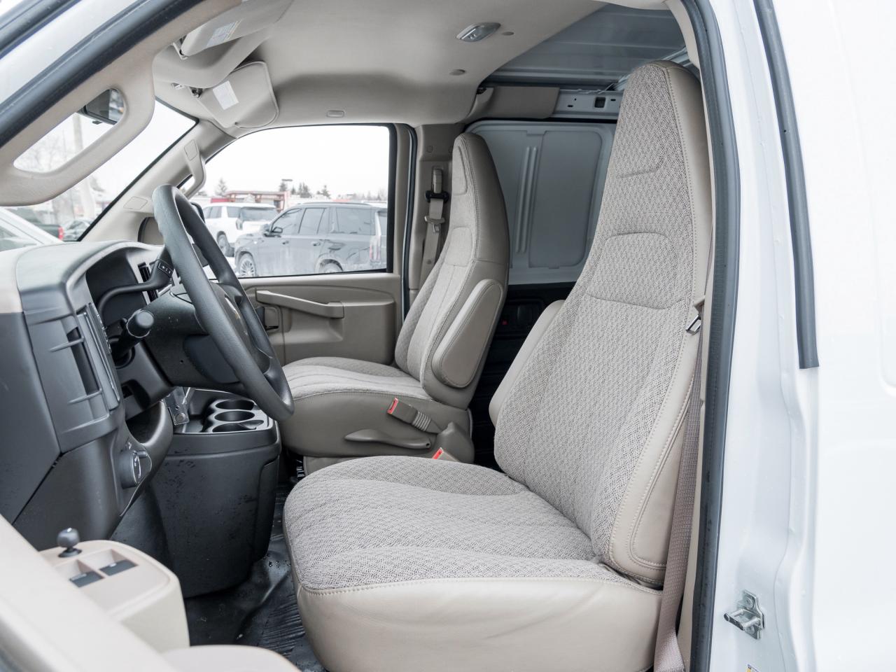 2025 Chevrolet Express 2500 Work Van Rear-Wheel Drive Cargo Van Photo