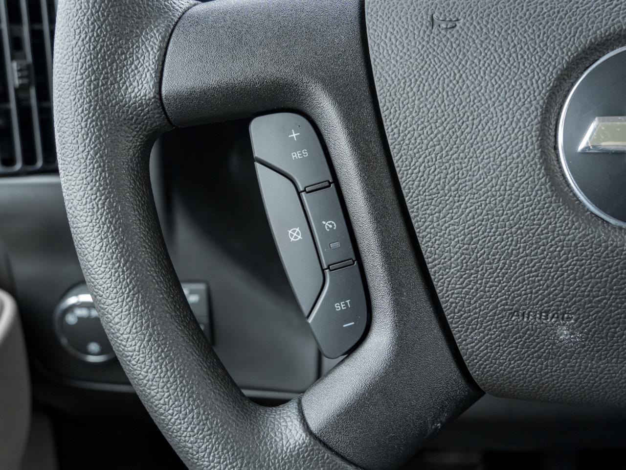 2025 Chevrolet Express 2500 Work Van Rear-Wheel Drive Cargo Van Photo