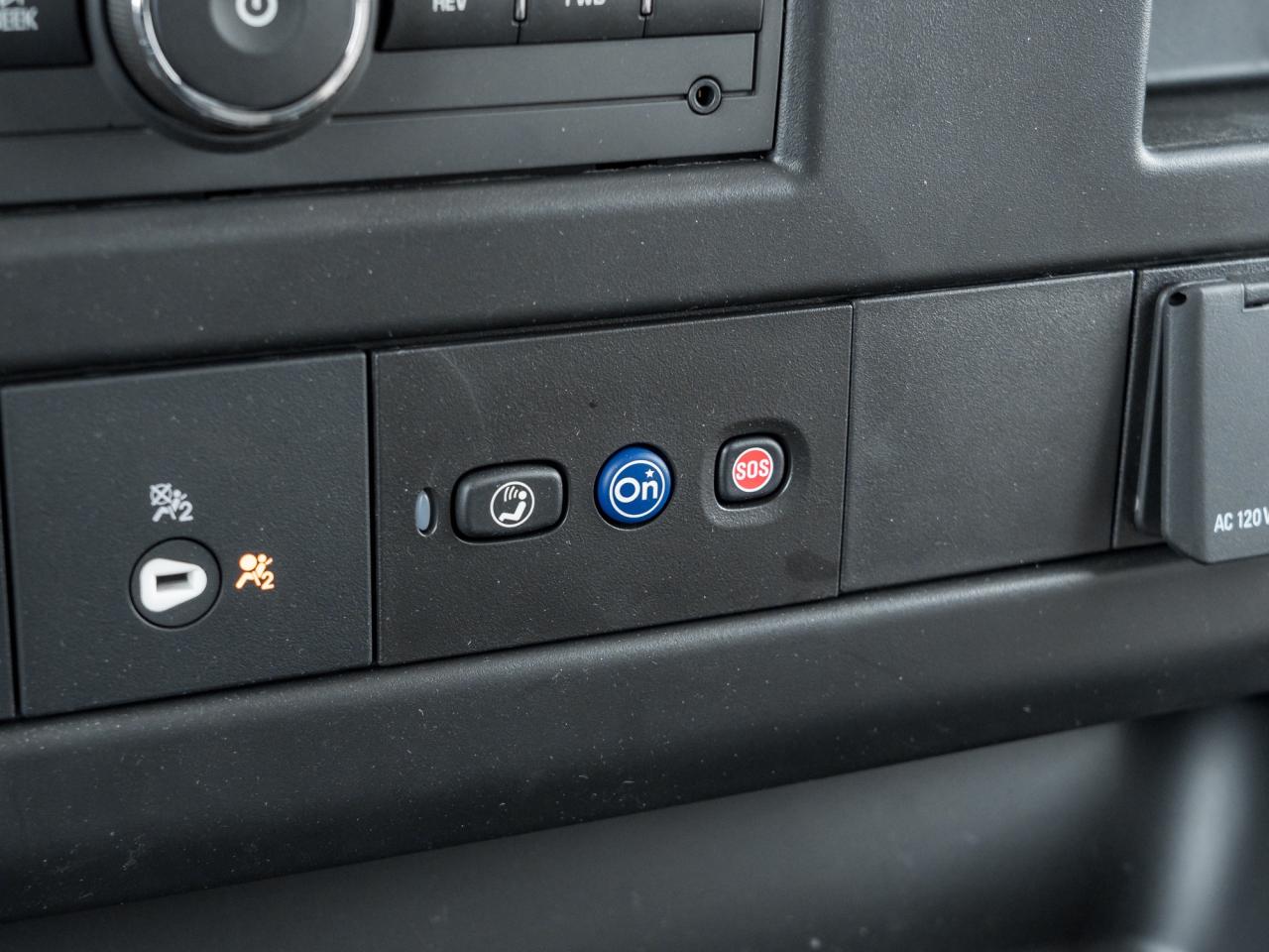 2025 Chevrolet Express 2500 Work Van Rear-Wheel Drive Cargo Van Photo