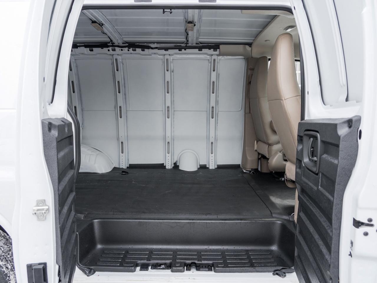 2025 Chevrolet Express 2500 Work Van Rear-Wheel Drive Cargo Van Photo