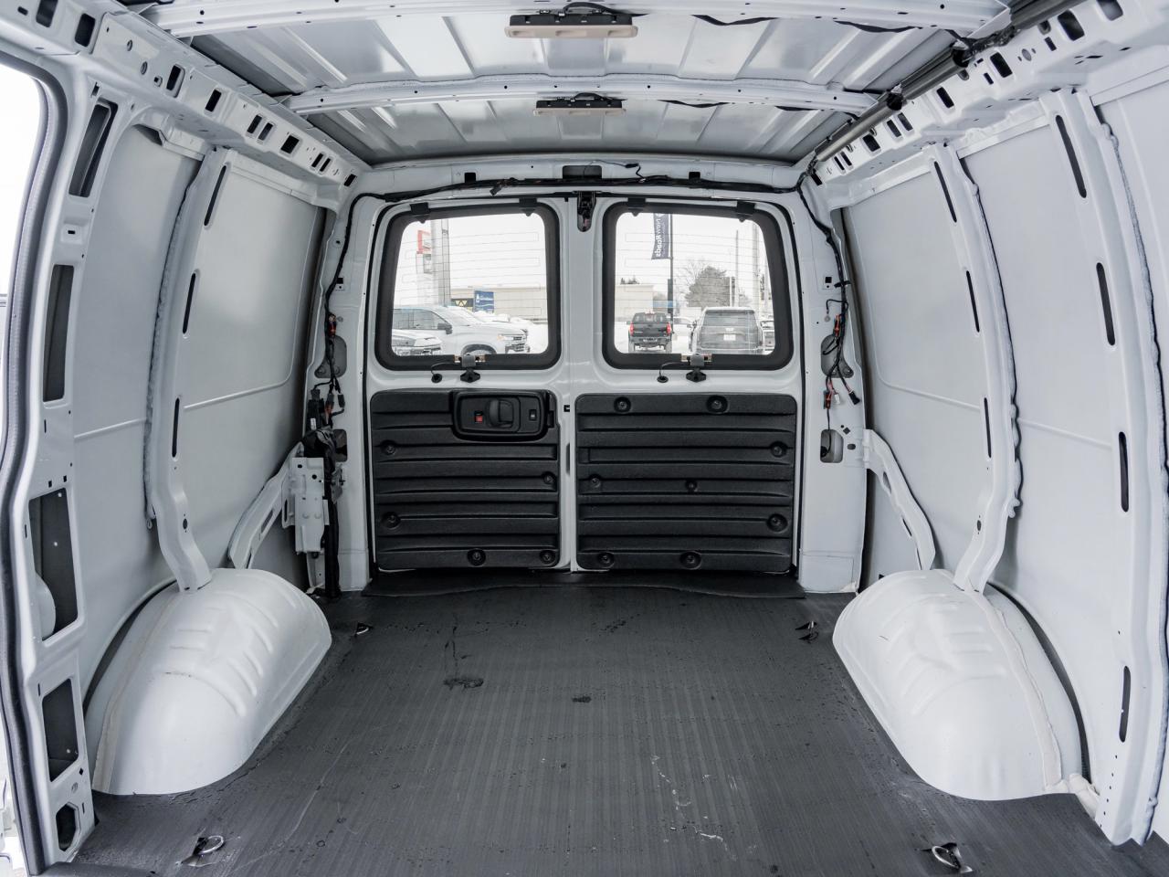 2025 Chevrolet Express 2500 Work Van Rear-Wheel Drive Cargo Van Photo