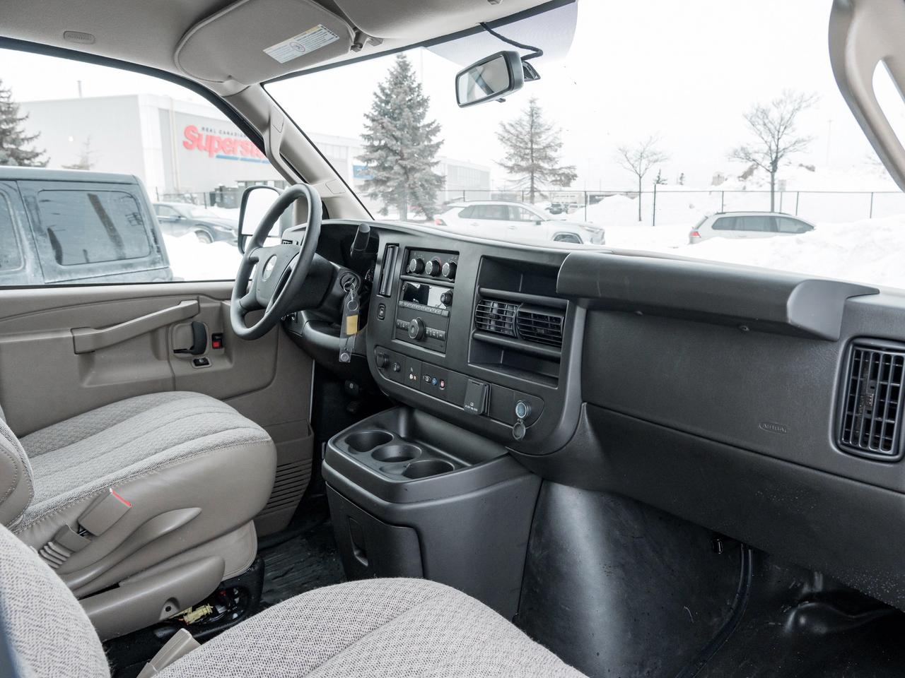 2025 Chevrolet Express 2500 Work Van Rear-Wheel Drive Cargo Van Photo