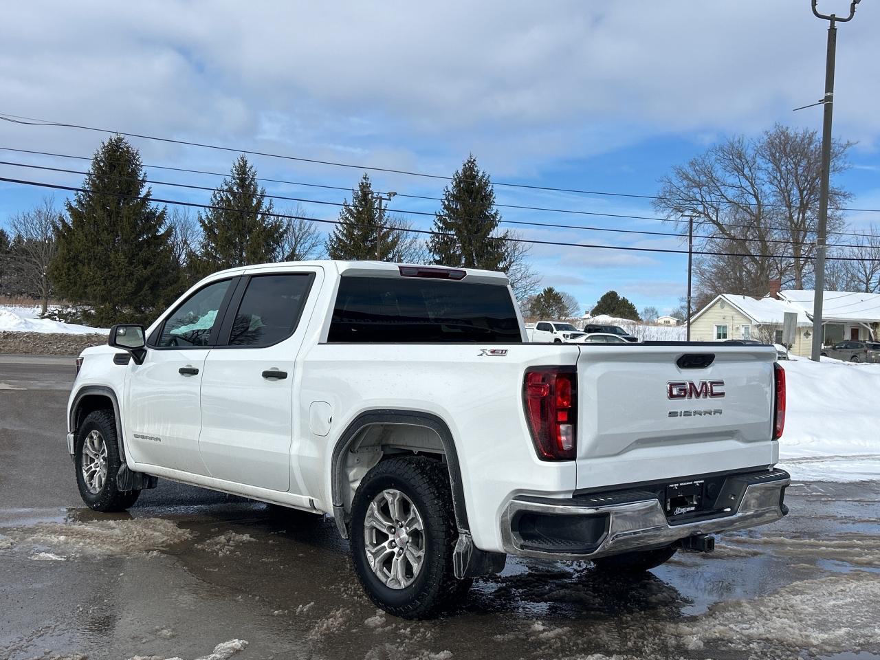 2024 GMC Sierra 1500 Pro 5.3L/4X4/BACKUP CAM CALL PICTON 52K KM'S Photo