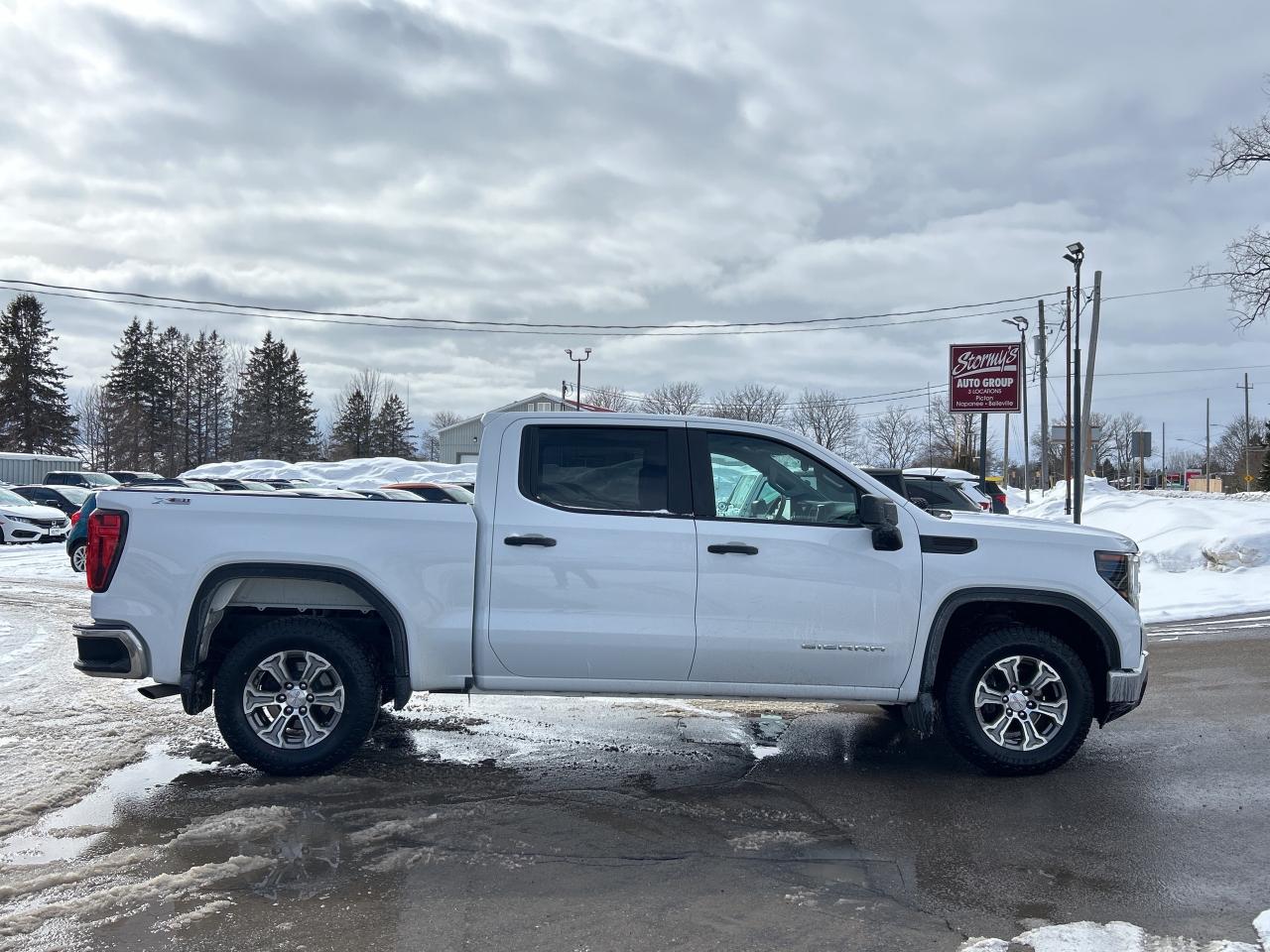 2024 GMC Sierra 1500 Pro 5.3L/4X4/BACKUP CAM CALL PICTON 52K KM'S Photo