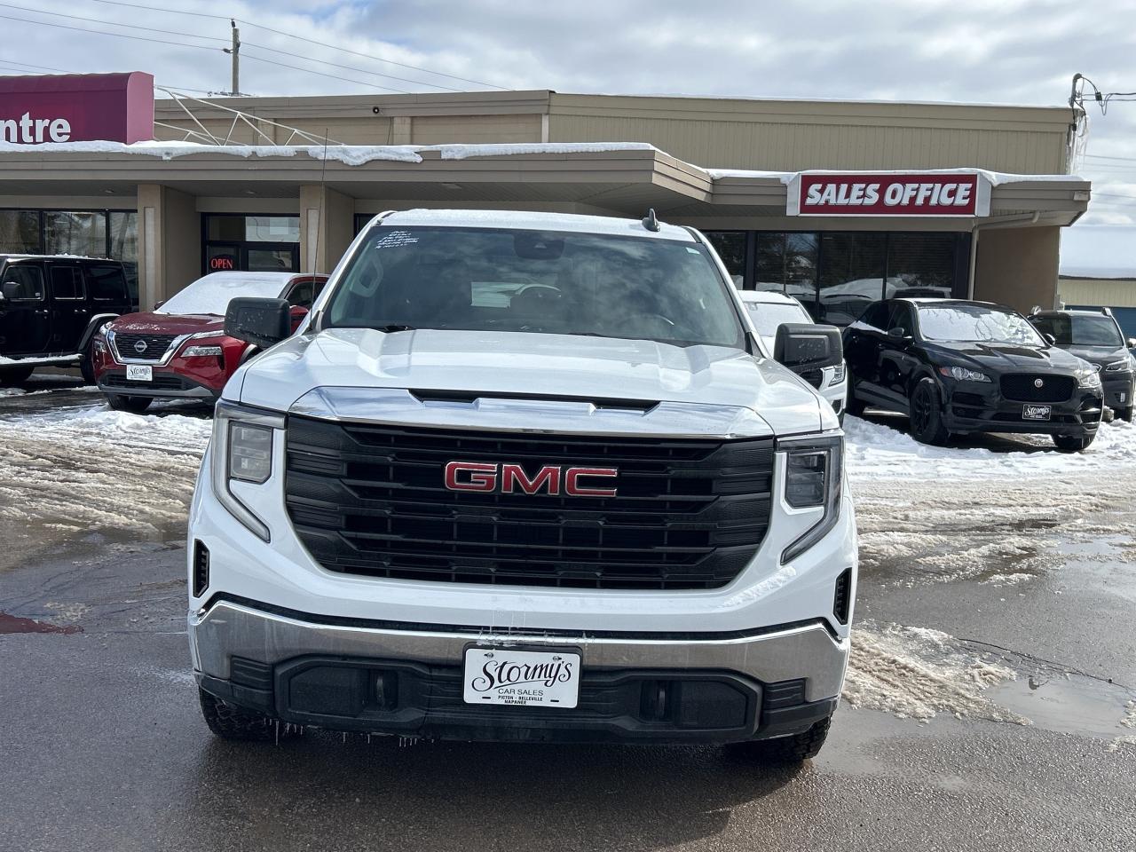 2024 GMC Sierra 1500 Pro 5.3L/4X4/BACKUP CAM CALL PICTON 52K KM'S Photo