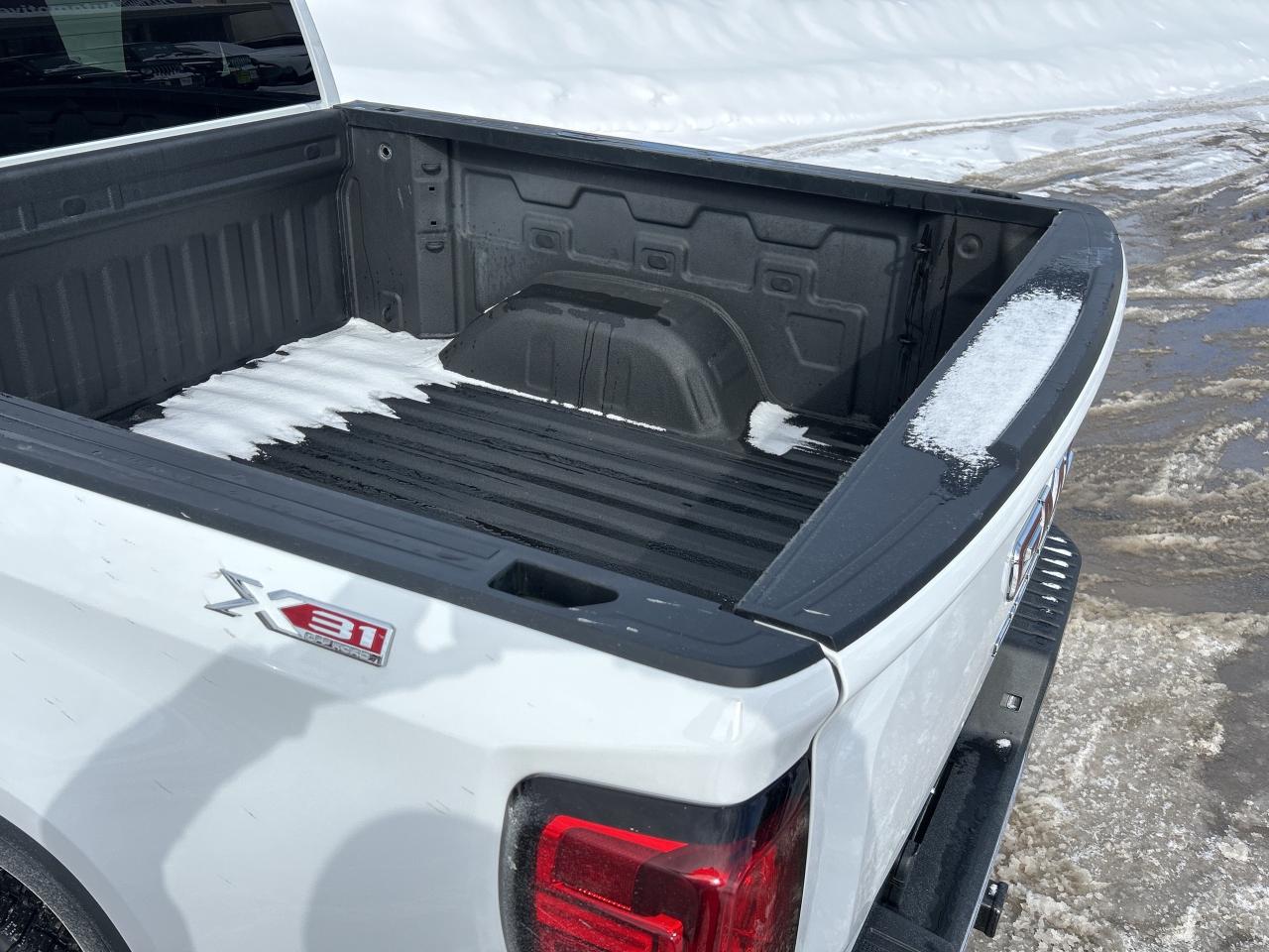 2024 GMC Sierra 1500 Pro 5.3L/4X4/BACKUP CAM CALL PICTON 52K KM'S Photo