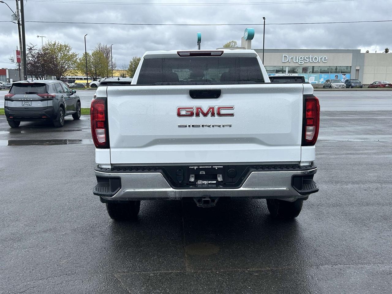 2024 GMC Sierra 1500 Pro 5.3L/4X4/BACKUP CAM CALL NAPANEE 613-354-2100 Photo