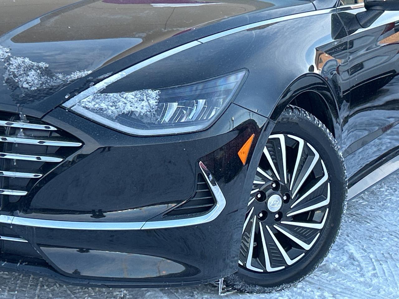 2021 Hyundai Sonata Hybrid Ultimate, FULLY EQUIPPED*BELLEVILLE*613-961-8848* Photo