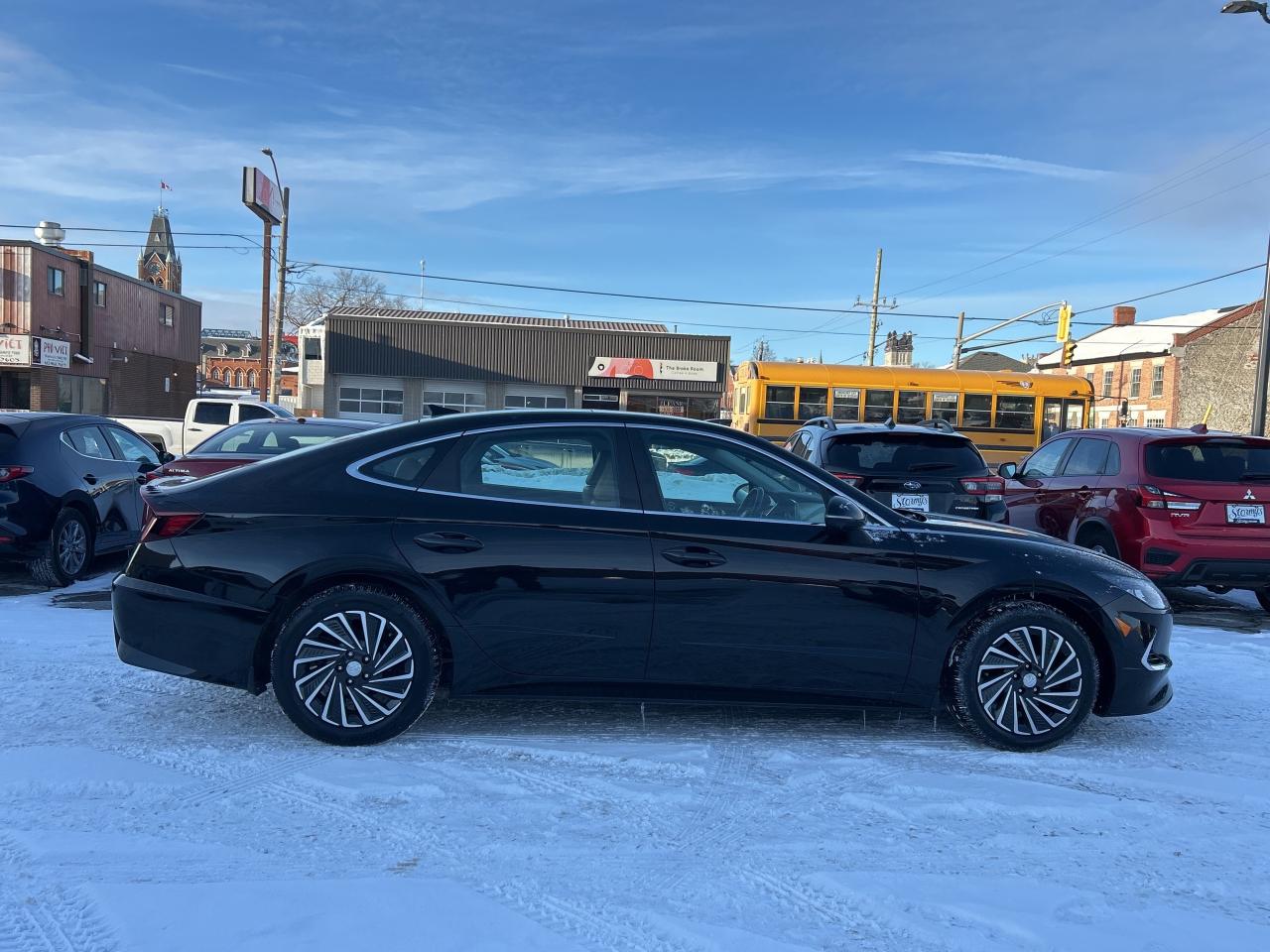 2021 Hyundai Sonata Hybrid Ultimate, FULLY EQUIPPED*BELLEVILLE*613-961-8848* Photo