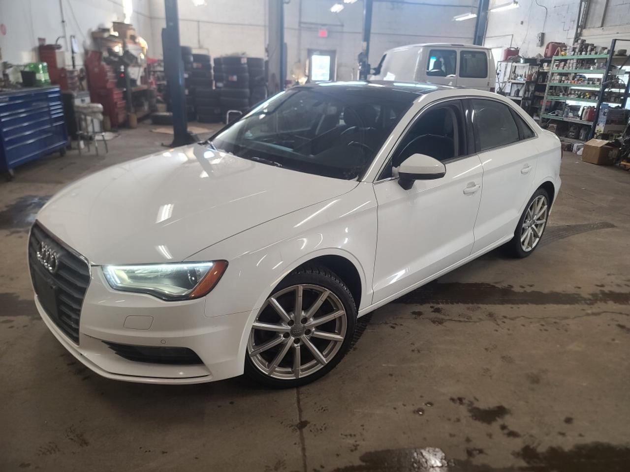 2016 Audi A3 4dr Sedan quattro 2.0T Technik Photo0