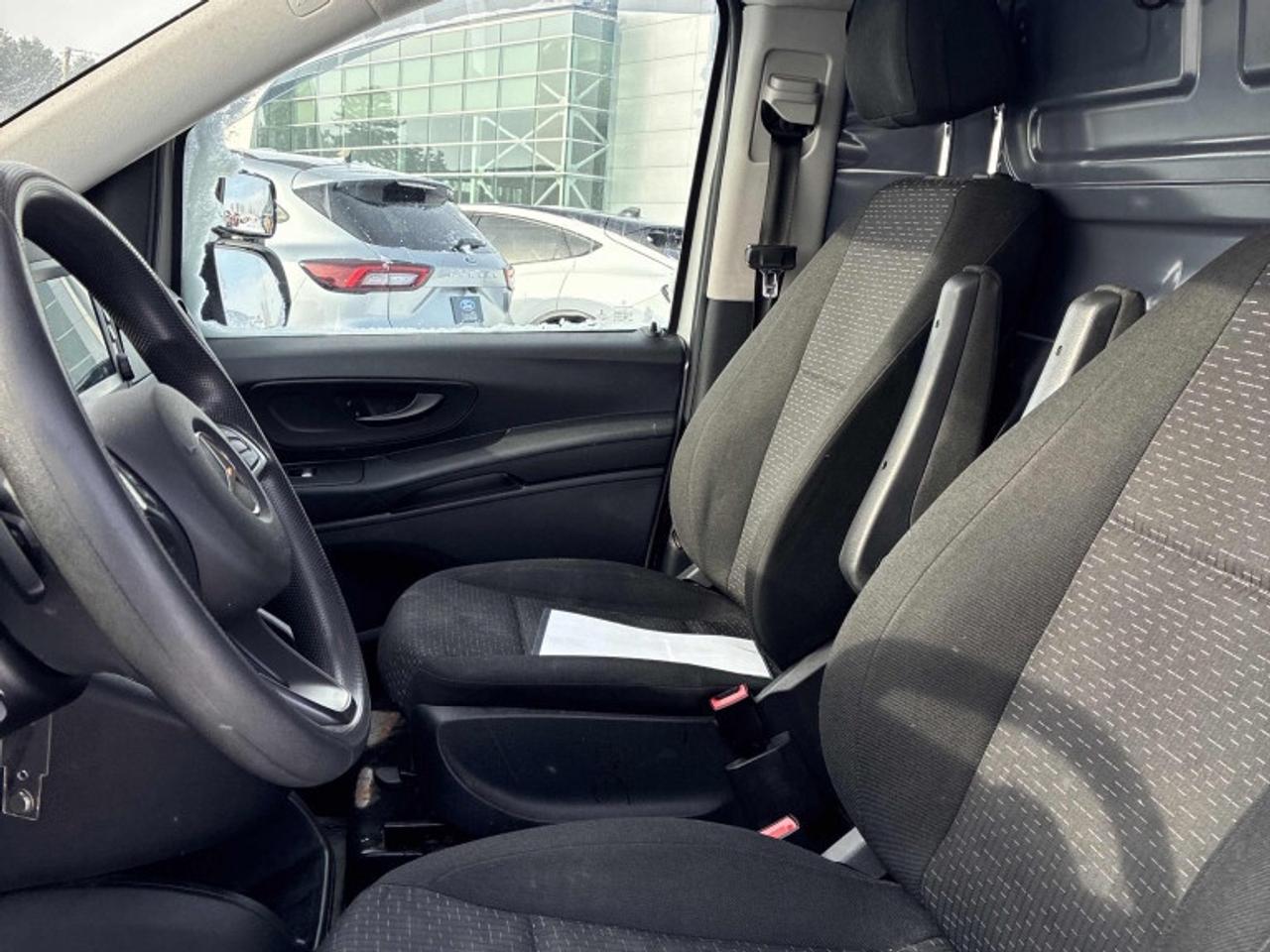 2022 Mercedes-Benz Metris Passenger Van 135WB - Deluxe Package - Clean Carfax Photo3